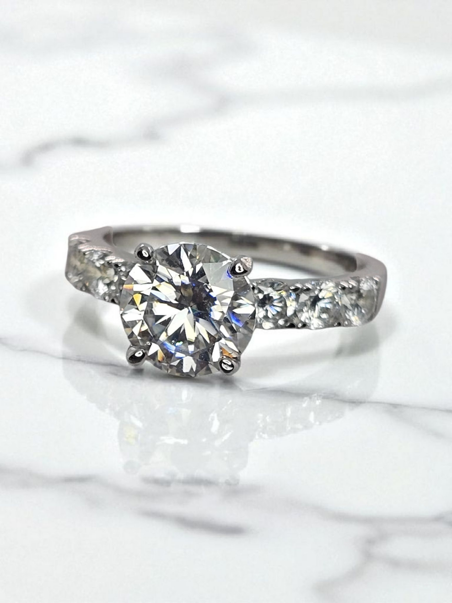 Ladies Premium Round bright 2 CT VVs1 D Color Item# JZ091