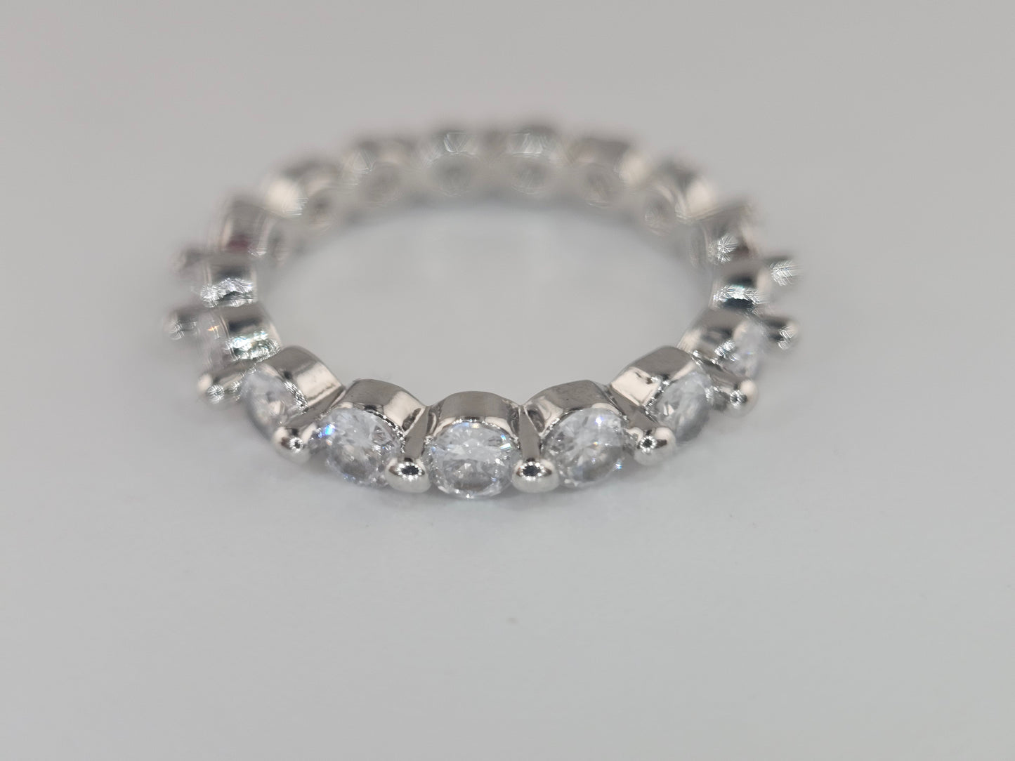 Exquisite Sparkling round Item#F1343 $18