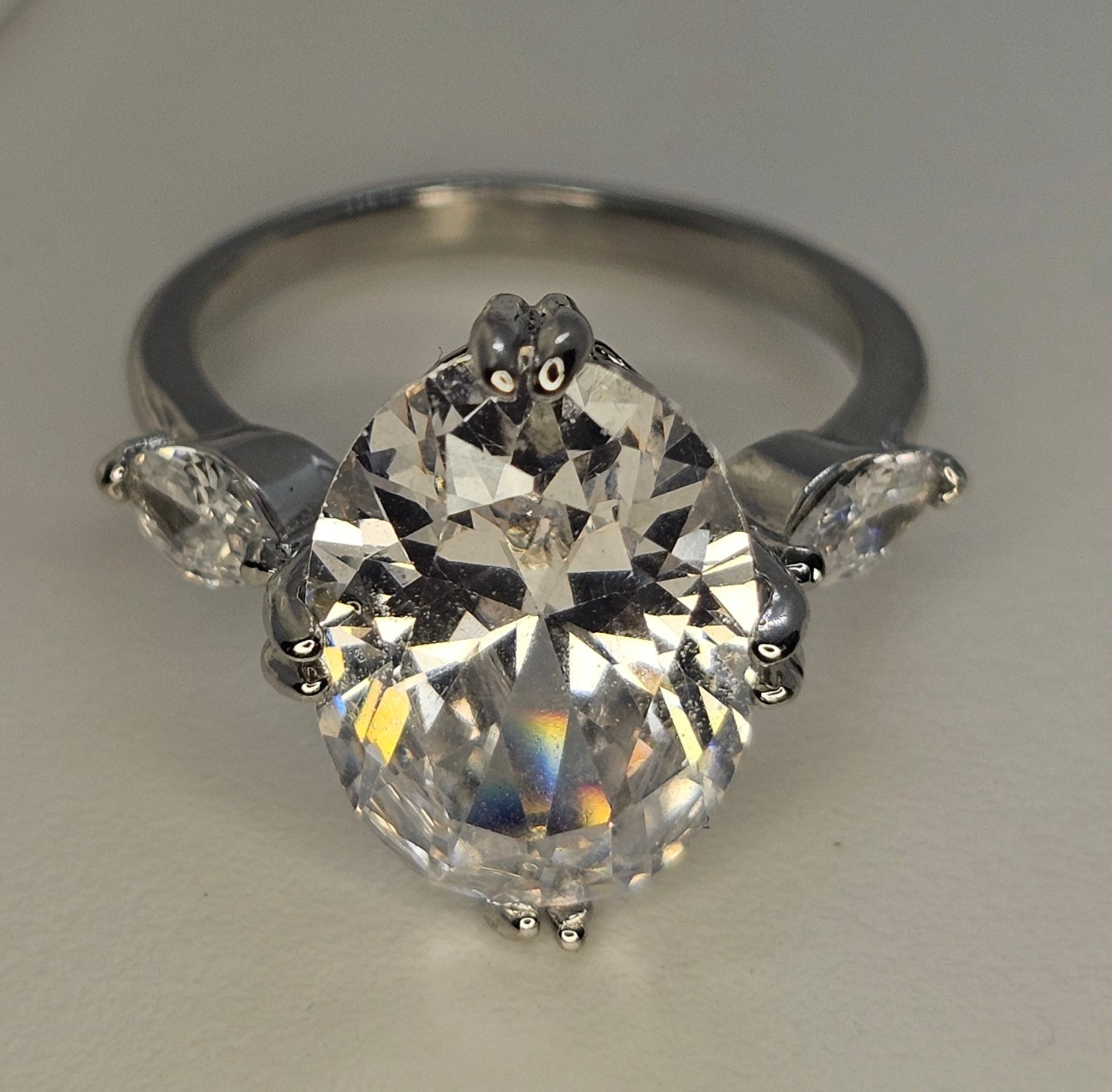 Oval Cut Diamond Item# F905