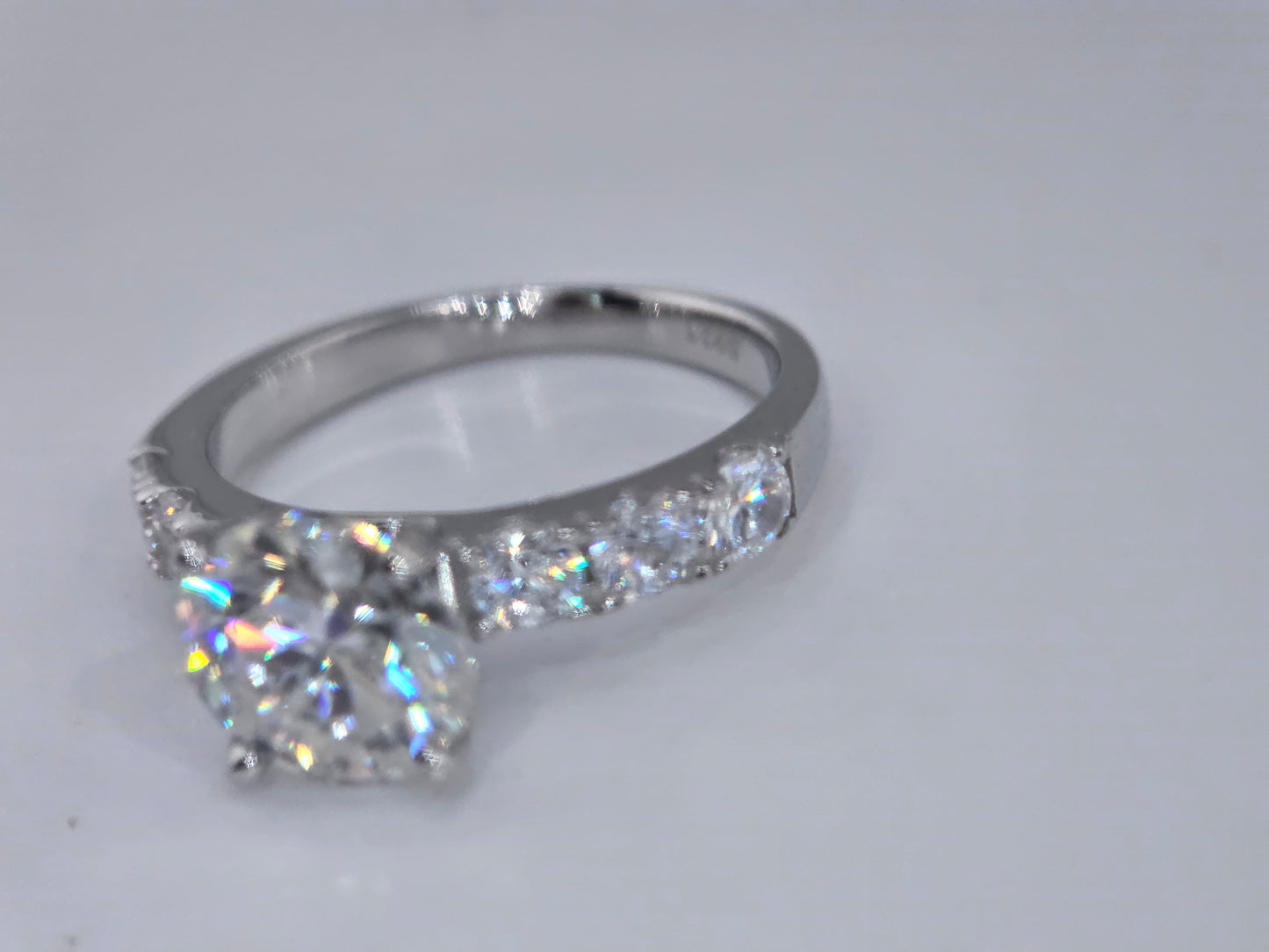 Ladies Premium Round bright 2 CT VVs1 D Color Item# JZ091