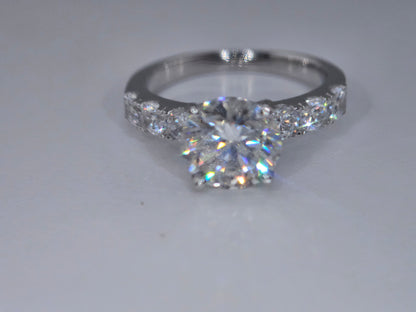 Ladies Premium Round bright 2 CT VVs1 D Color Item# JZ091